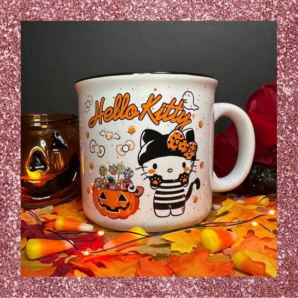 🍭🎃 Hello Kitty Halloween Mug with Autumn Colors - Picture 1 of 6